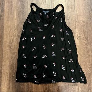 Lucky Brand Women’s Black Racerback Style V-Neck Embroidered Tank Top Medium